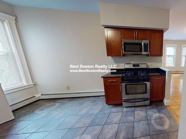 11 Beacon St #1, Somerville, MA 02143