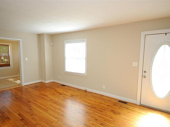 3rd image of 8111 Foxdale Dr