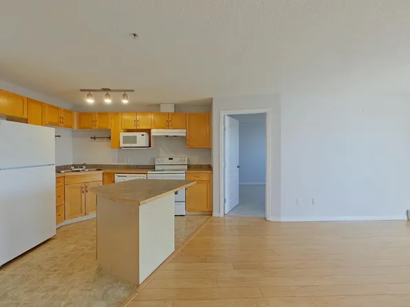 3425 19th St NW #335, Edmonton, AB T6T 2B5