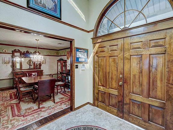 3rd image of 3005 NE Muse Cir