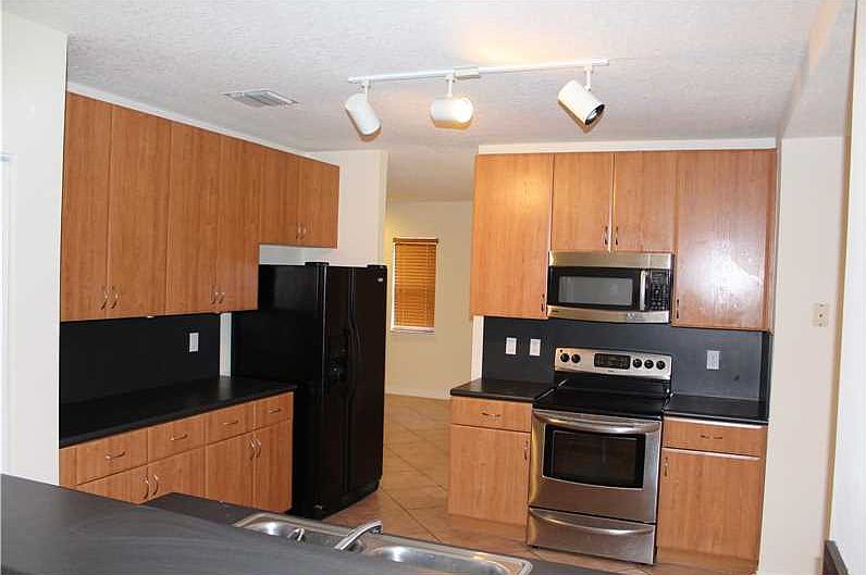 1st image of 8868 SW 211th Ln