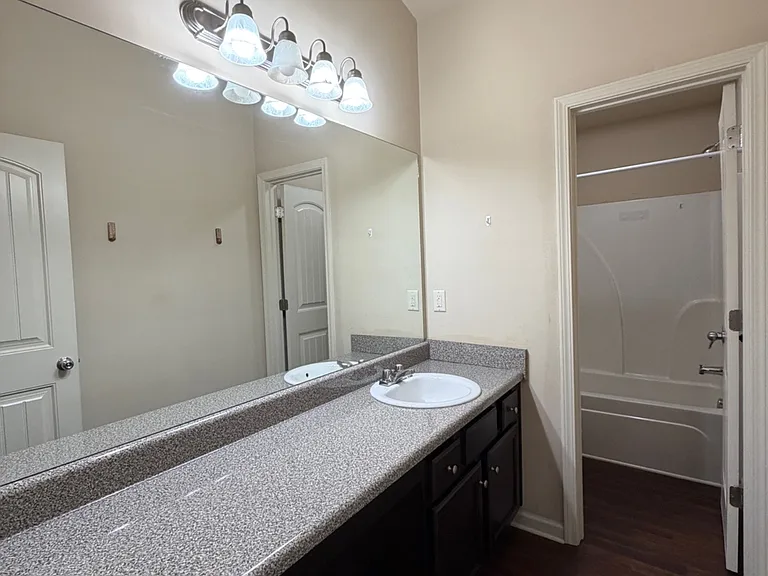 881 Franklin Mill Trce — Photo 26