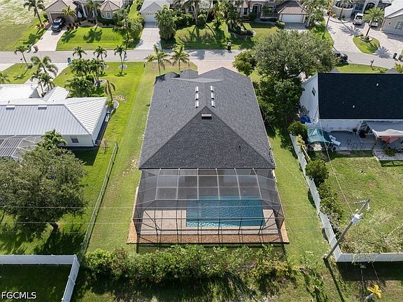 3rd image of 4006 SW 26th Ct