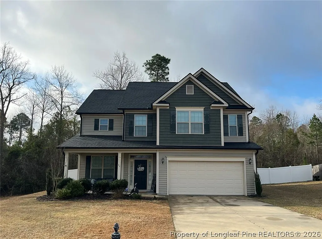 4 bed, 3.0 bath, 2578 sqft, $2,300 — Photo 1