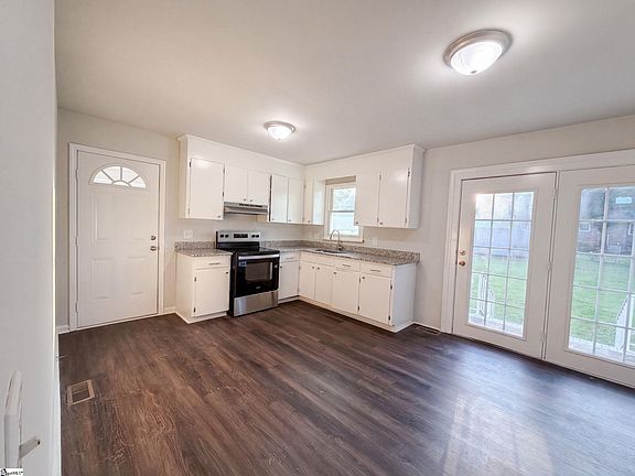 2nd image of 28 11th St