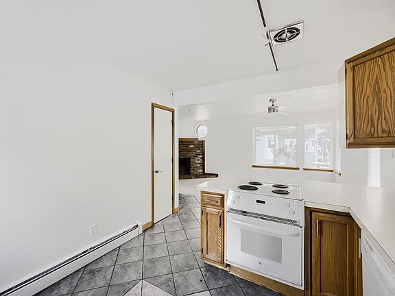 3rd image of 1839 Walnut St #F