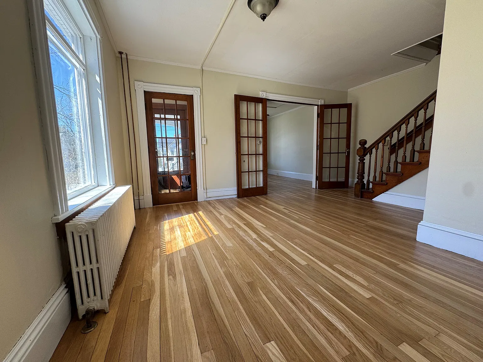 3 bed, 1200 sqft, $2,375 — Photo 3