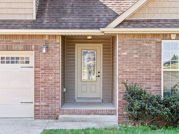 3rd image of 1320 Canyon Pl