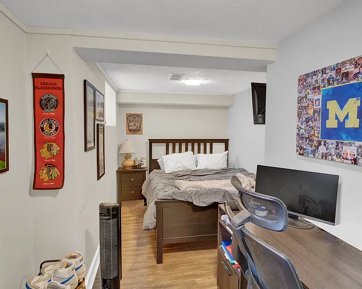 159 W Goethe St — Photo 50