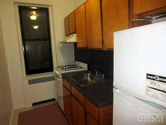 Rented by Miron Properties | media 3