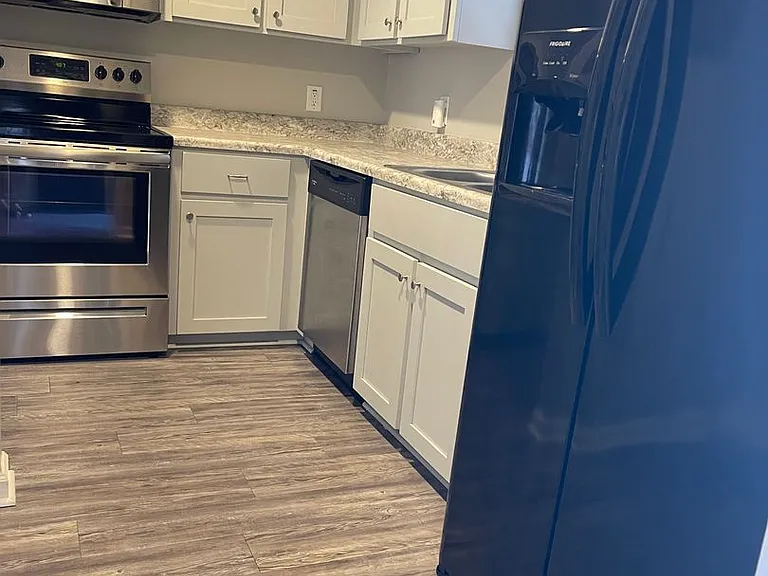 2 Peach Ct — Photo 3