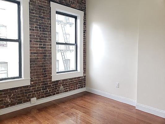 4th image of 309 W 111th St APT 10