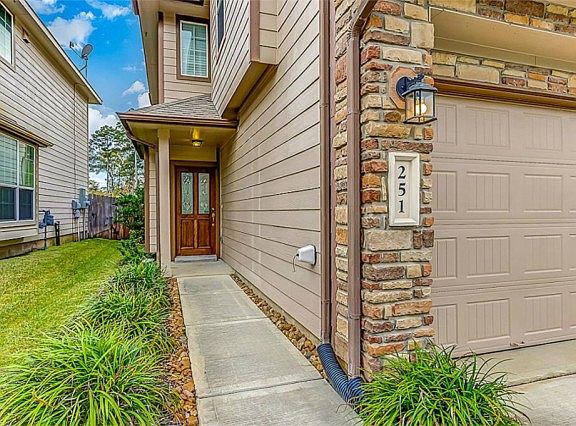 4th image of 251 Bloomhill Pl