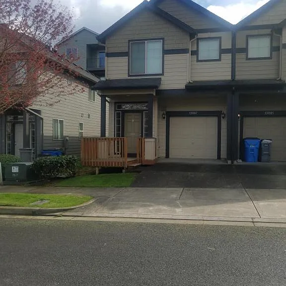 13007 NE 25th St — Photo 3