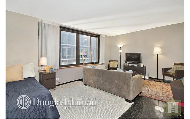 Rented by Douglas Elliman | media 10