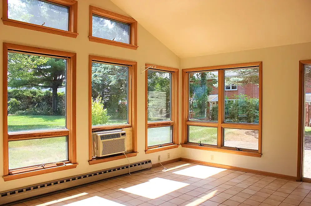 3 bed, $2,550 — Photo 2