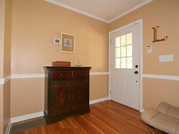 3rd image of 3825 Greenhill Dr