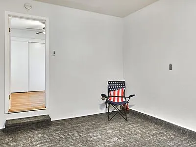 214 Sherland Ave — Photo 12