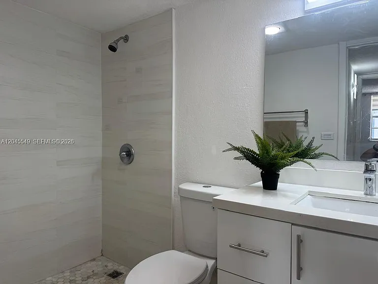 4550 NW 9th St #709E — Photo 12