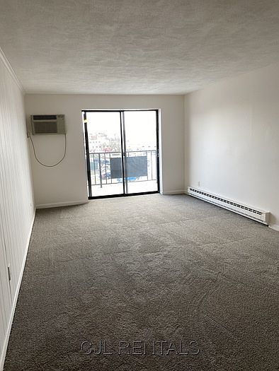 2nd image of 25 Brooks Park APT 34