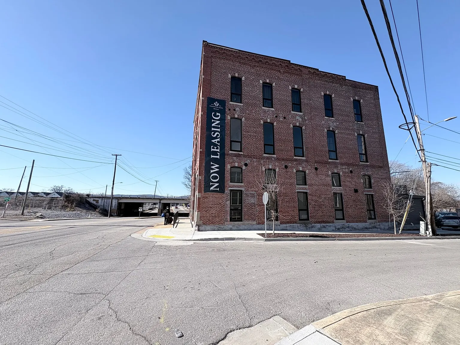 The Grandview Hotel — Photo 2