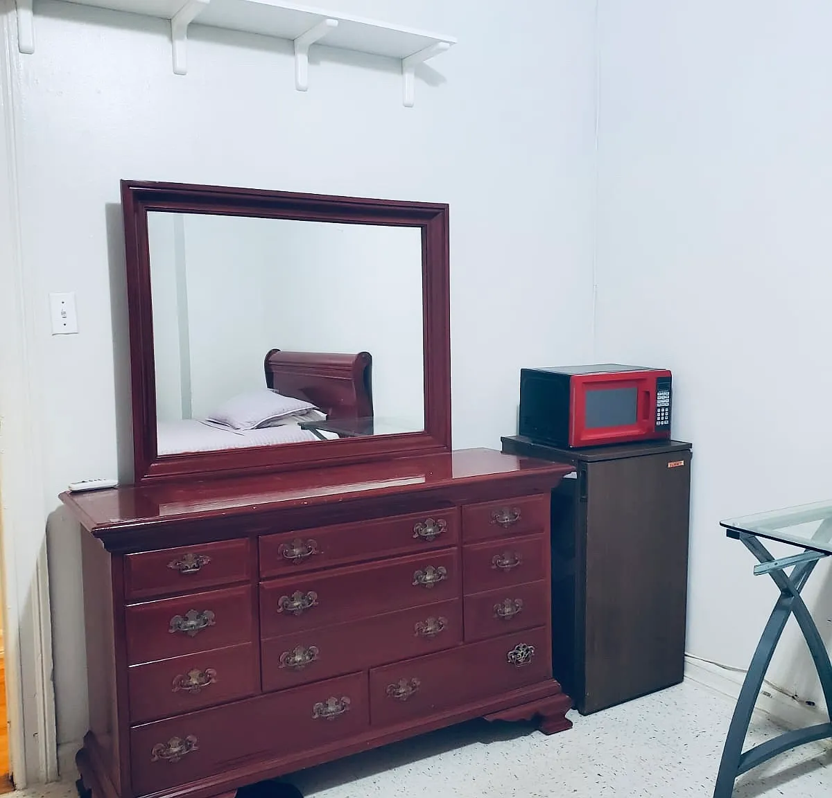 3 bed, $1,000 — Photo 3