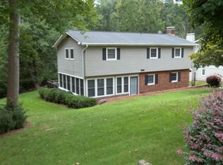 808 Overbrook Dr, Thomasville, NC 27360