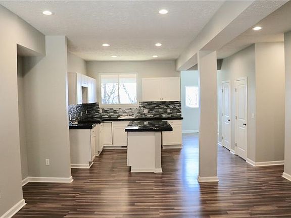 4th image of 5444 Kincaid St