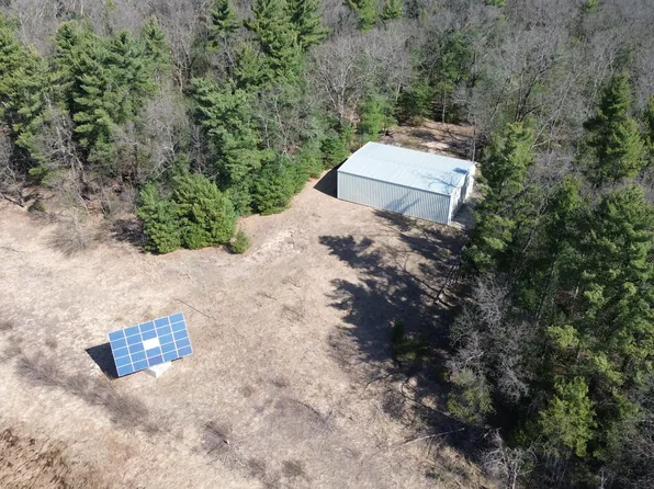 253 W Crystal Lake Rd, Whitehall, MI 49461