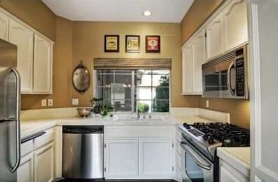 2nd image of 10881 Creekbridge Pl