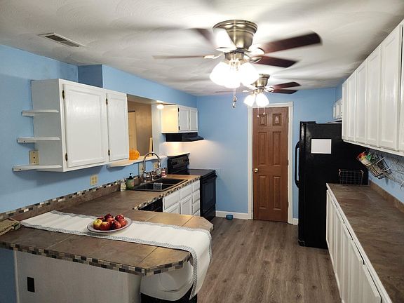4th image of 107 Dinah Dr