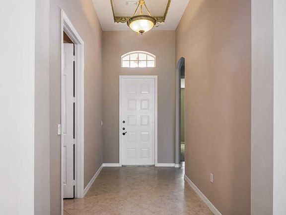 5th image of 278 SW Lake Forest Way