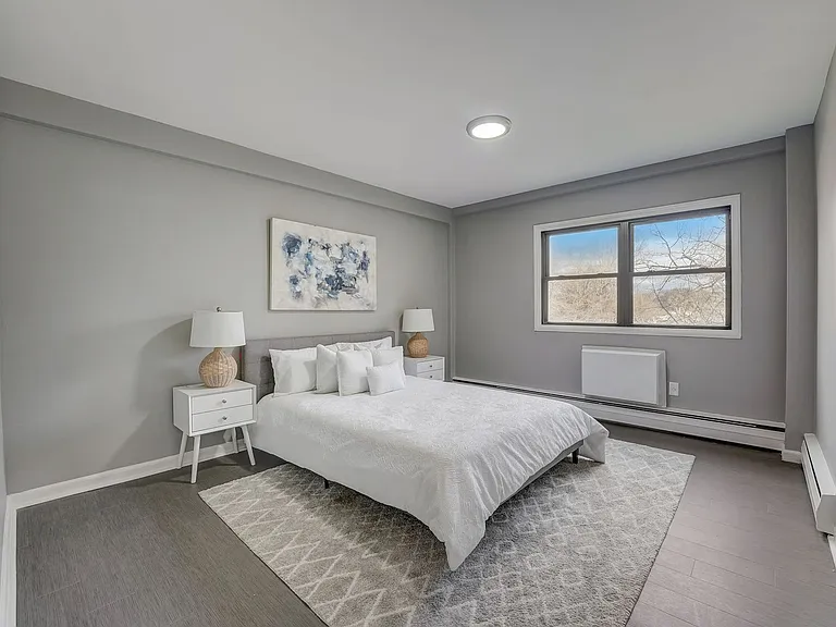 Woodbrook House Apartments — Photo 18