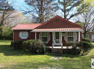 75 Dyke St, Big Sandy, TN 38221