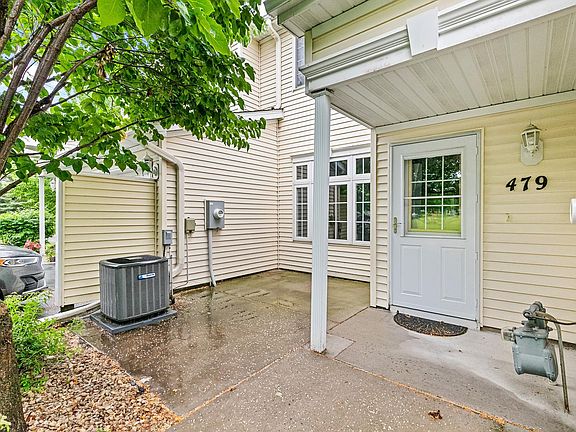 2nd image of 479 Aqua Cir