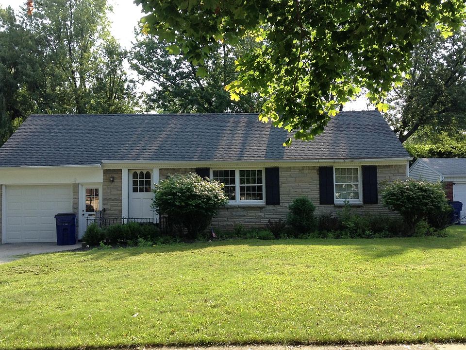 1st image of 71 Parkledge Dr