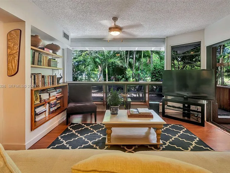 5845 SW 88th St — Photo 11