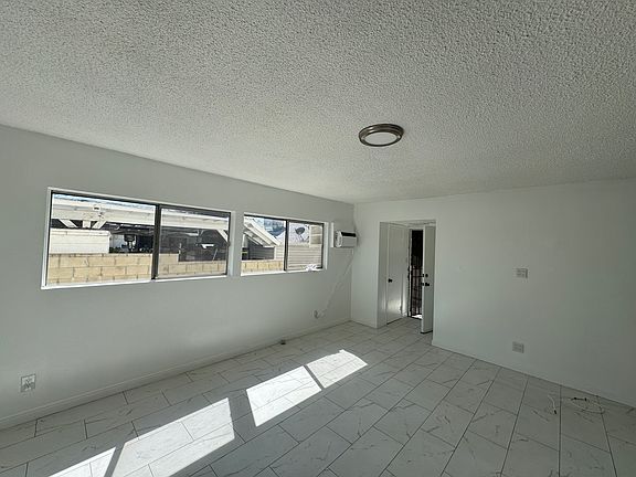 4th image of 1422 El Sereno Ave APT 3