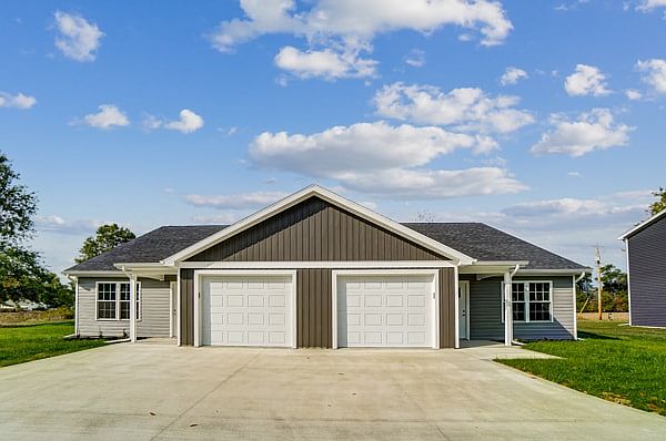 1st image of 2497-2499 Susan Ann Dr #2497