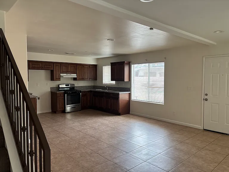 118 S Date Ave #1 — Photo 6