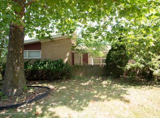 1900 Willowbrook Dr, Lansing, MI 48917