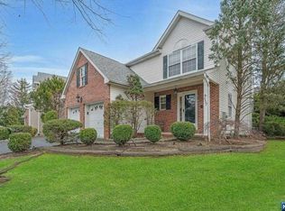 657 Seagull Dr, Paramus, NJ 07652