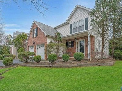 657 Seagull Dr, Paramus, NJ, 07652