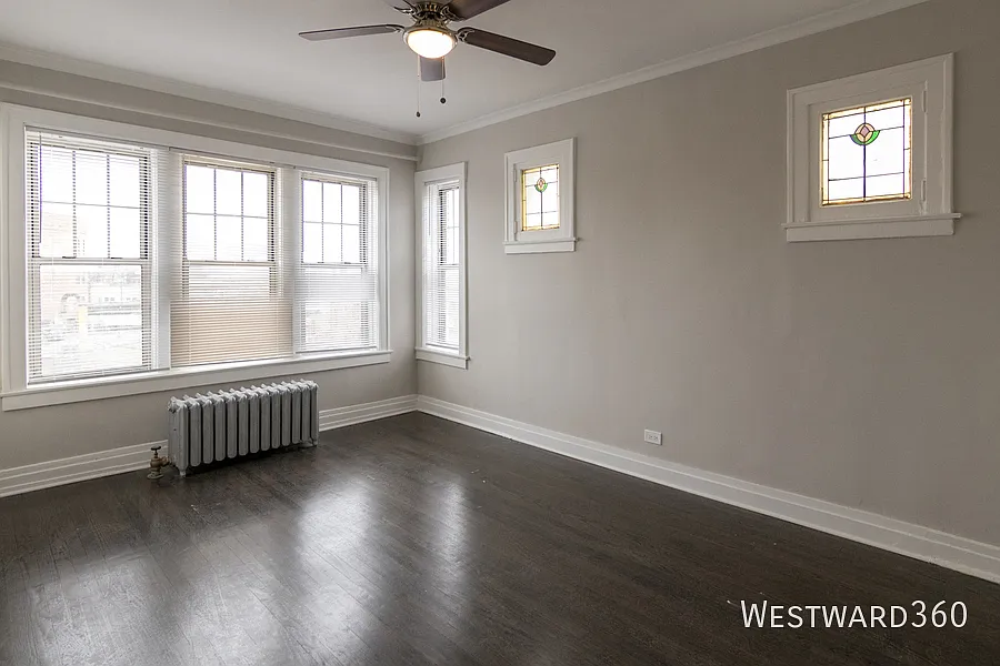 Building Photo - 3126 W Eddy St #3
