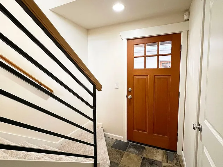 4507 Evanston Ave N #B — Photo 17