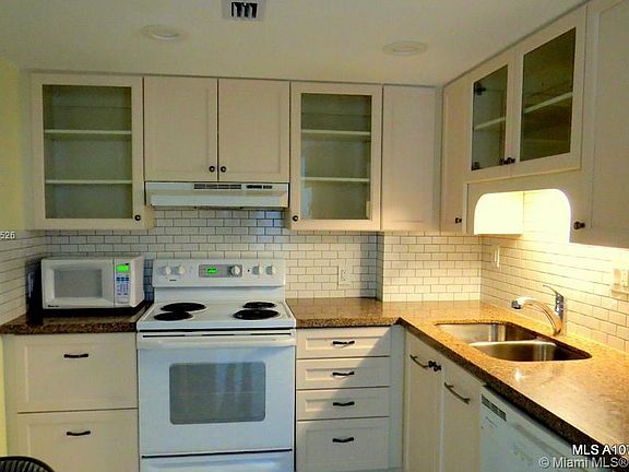 Wonderful Light & Bright Kitchen with New Dishwasher