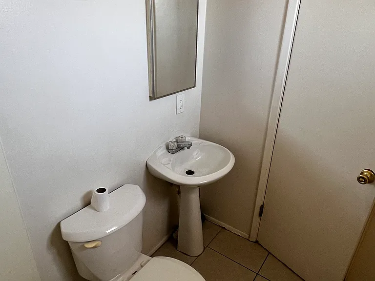 4430 N 8th Ave #8 — Photo 16