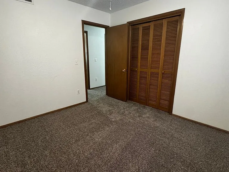 3225 N Peebly Dr — Photo 15
