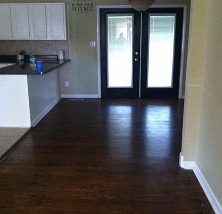 French Doors to Screened in Porch : Great spot for morning coffee while watching wildlife in back ya