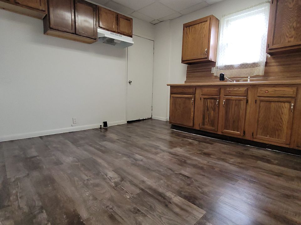 1st image of 623 E Bishop Ave